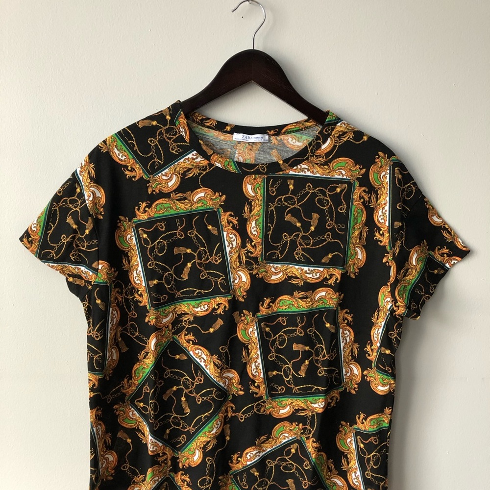 Zara Trafaluc T Shirt size Small